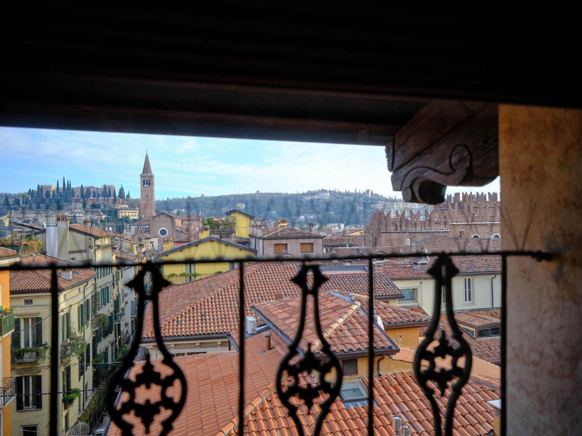 Apartmentsarena - Residenza Degli Scaligeri - Piazza Erbe Verona Eksteriør billede