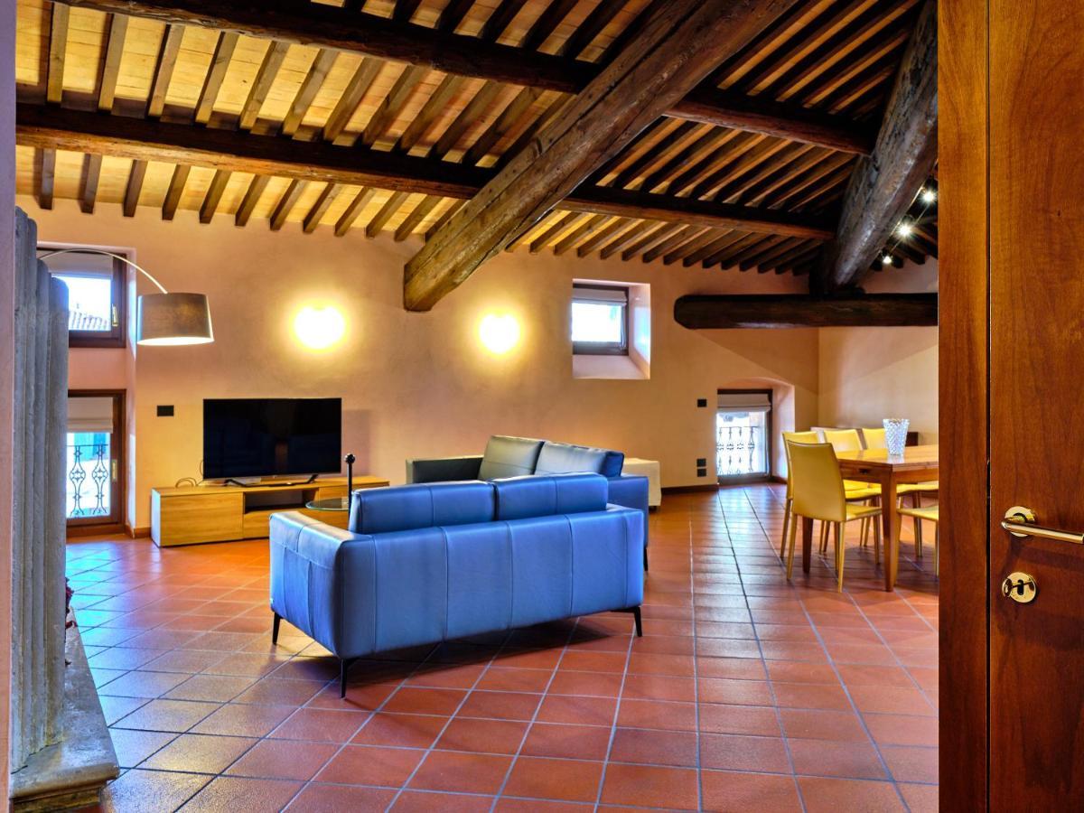 Apartmentsarena - Residenza Degli Scaligeri - Piazza Erbe Verona Eksteriør billede