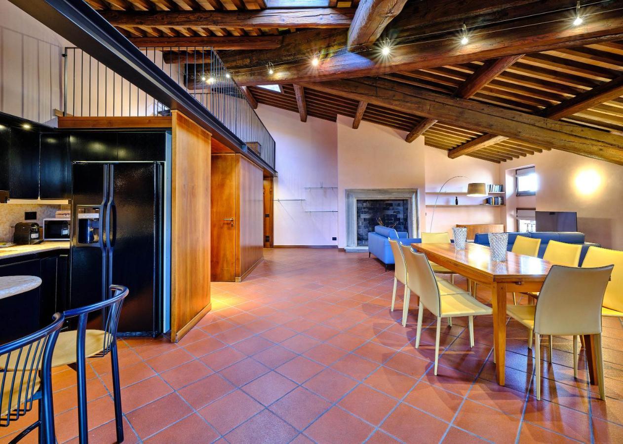Apartmentsarena - Residenza Degli Scaligeri - Piazza Erbe Verona Eksteriør billede