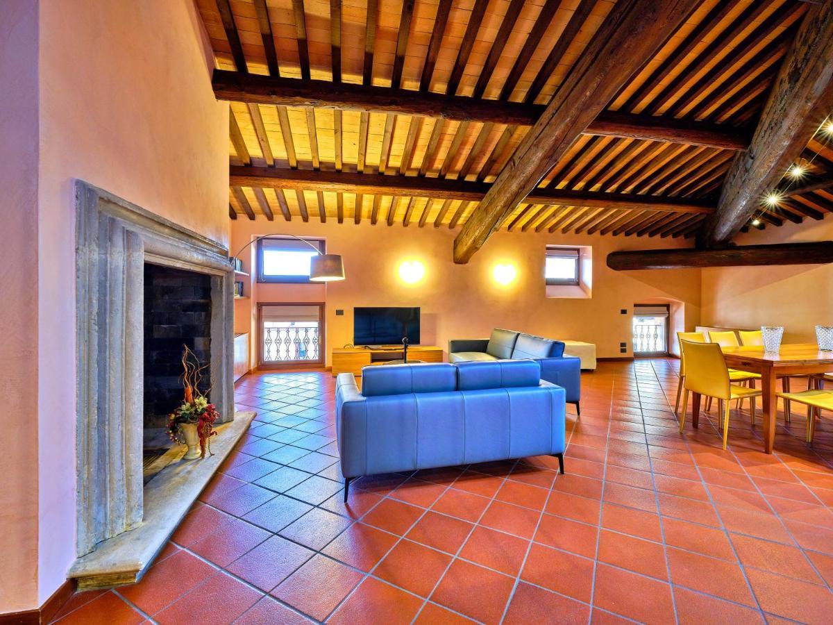 Apartmentsarena - Residenza Degli Scaligeri - Piazza Erbe Verona Eksteriør billede