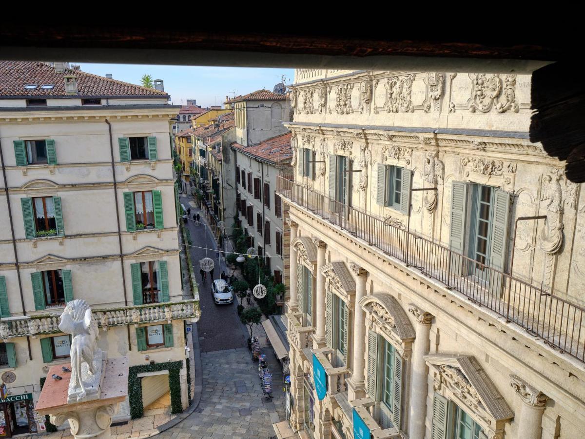 Apartmentsarena - Residenza Degli Scaligeri - Piazza Erbe Verona Eksteriør billede